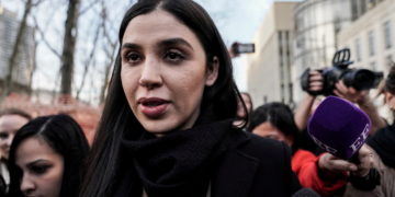 FILE PHOTO: Emma Coronel Aispuro, the wife of Joaquin Guzman, the Mexican drug lord known as "El Chapo", exits the Brooklyn Federal Courthouse during the trial in the Brooklyn borough of New York, U.S., February 5, 2019. REUTERS/Jeenah Moon/File Photo